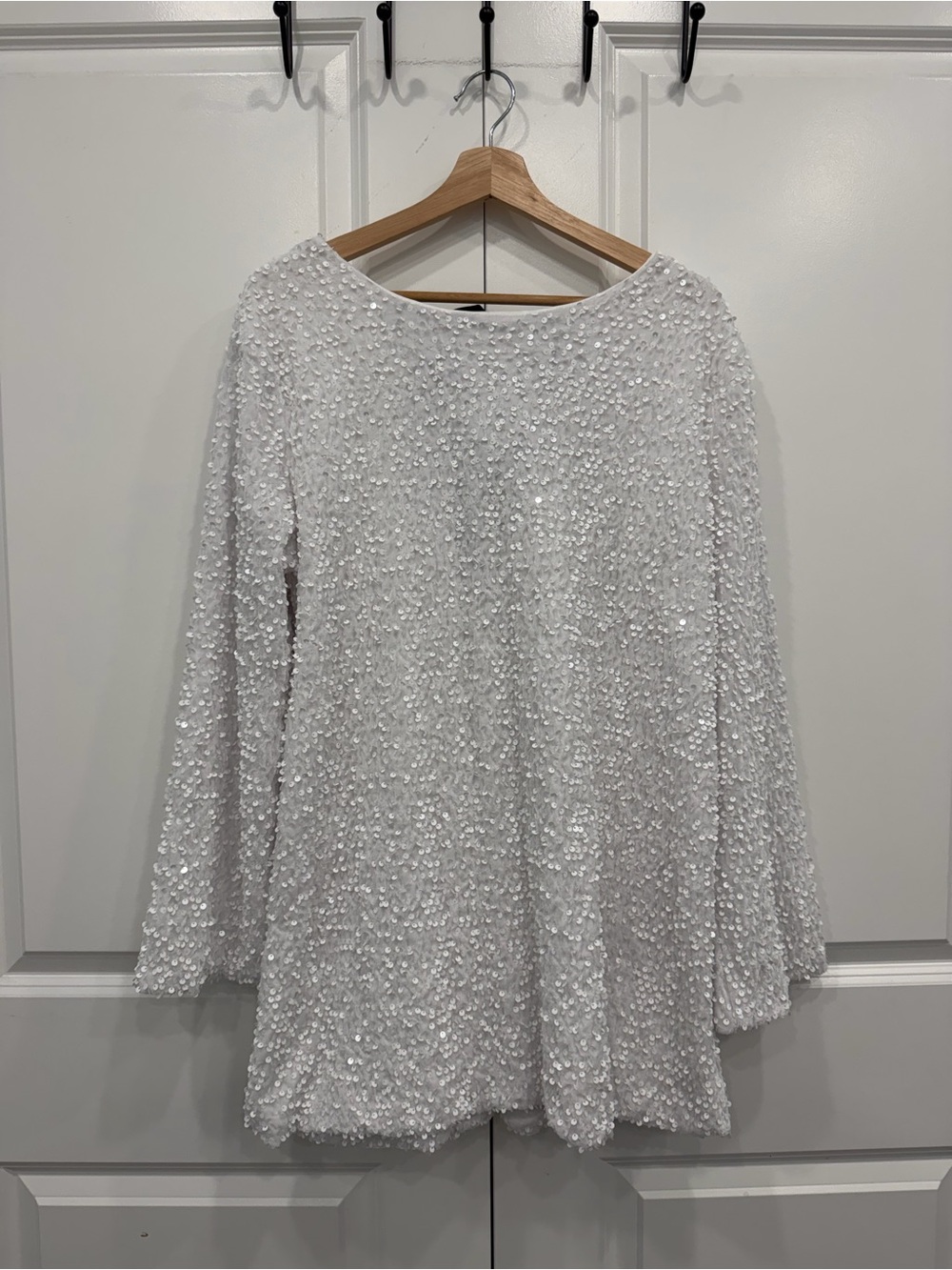 Elegant White Sequins Long-Sleeve Mini Dress Size Large - Picture 4 of 6
